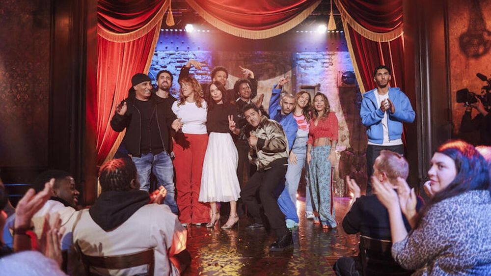 Jamel Comedy Club souffle ses 20 bougies : un hommage émouvant aux pionniers Bun Hay Mean et Wahid Bouzidi