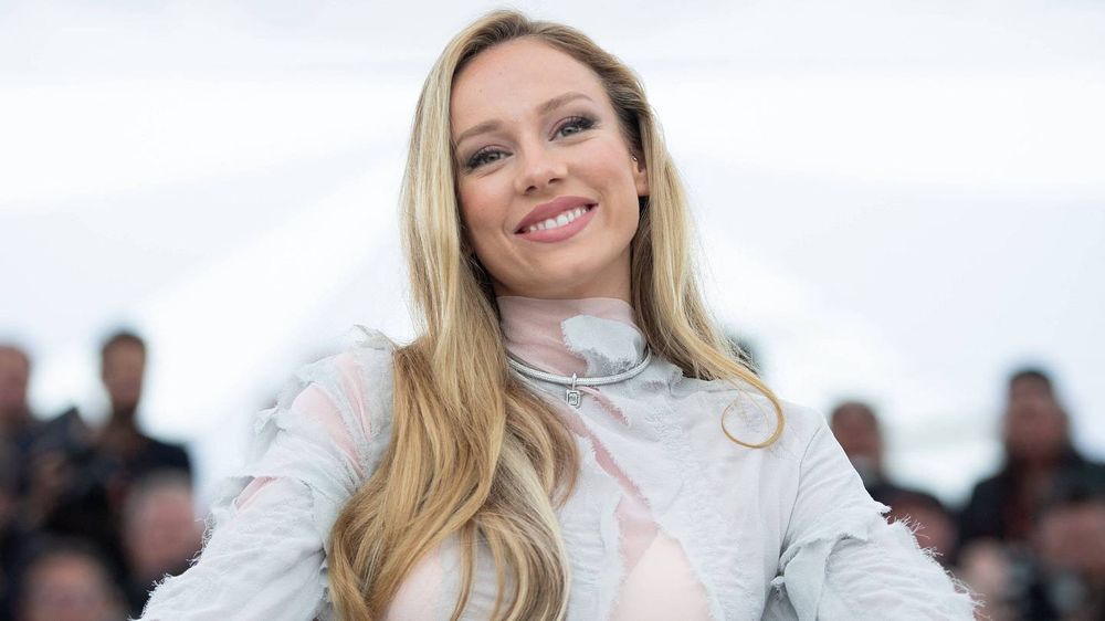 Love on the Sidelines: Why Ester Expósito Skipped the 2026 World Cup While Kylian Mbappé Shines